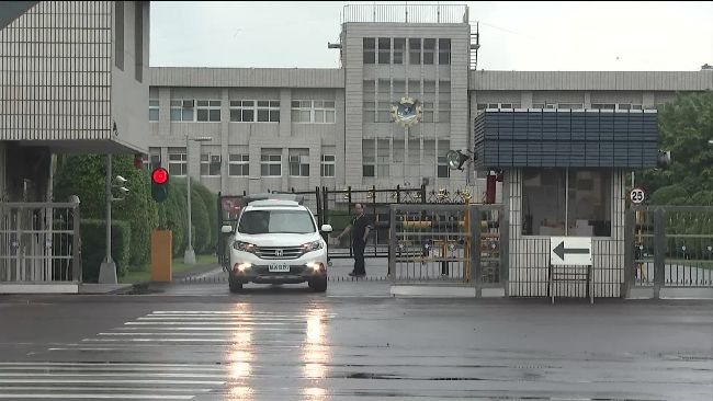 颱風警報未發！松指部搶先留守惹議