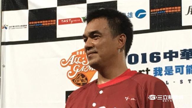 桃猿野球魂趴　陳金鋒特展送專屬臂章