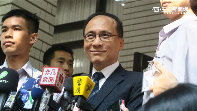觀光業大遊行　林全重申多元處理方案