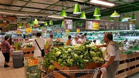 全民總動員！量販超商備戰　防颱物資下殺最低4折 （圖／大潤發）