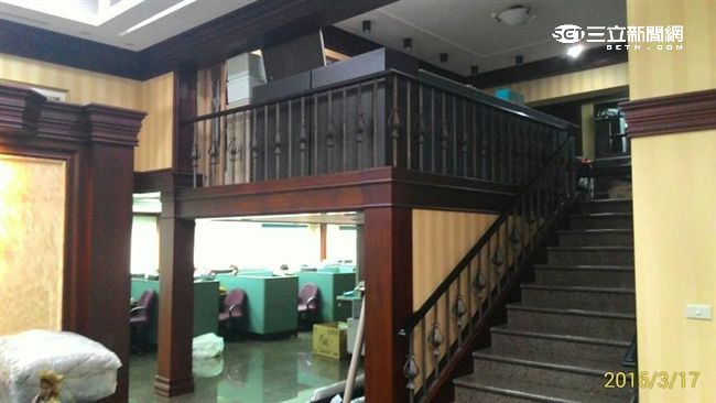 拆完頂加　柯鐵腕伸向內科夾層違建