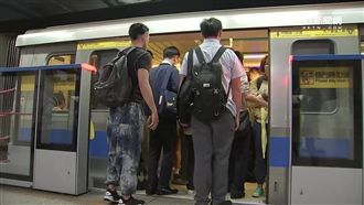 捷運西門站有人亮刀？　警調監視器揭真相