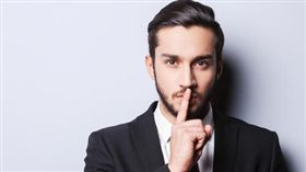 男性,撒謊 圖／shutterstock／達志影像