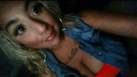 古波 性醜聞 警員
https://www.facebook.com/photo.php?fbid=1669462113342966&set=pb.100008375803364.-2207520000.1473922195.&type=3&theater