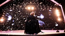 愛黛兒,Adele/臉書