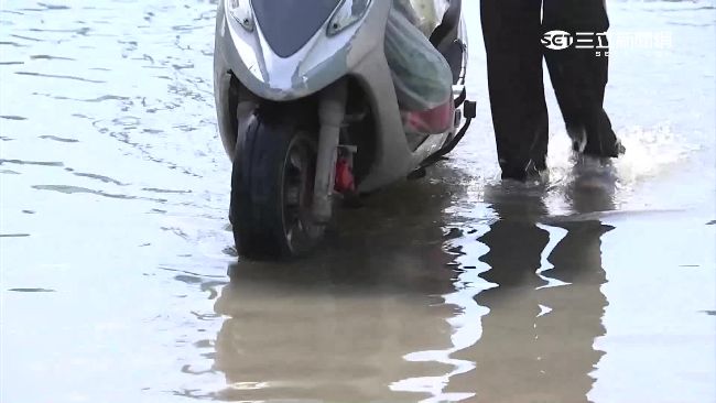 災後斷電、積水未退　屏災民怨聲四起
