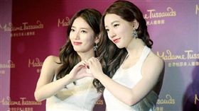 秀智蠟像超逼真如同雙胞胎　李準基慘變大叔
突/翻攝自微博
http://weibo.com/suzyhome94?profile_ftype=1&is_all=1#_rnd1474007759250
http://tw.weibo.com/entpaparazzi/4019733676099587