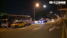 菜鳥司機恍神打瞌睡連撞路旁7車（翻攝畫面）