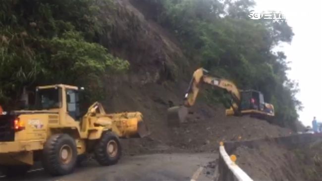 馬勒卡觸陸　台7甲線一度道路中斷
