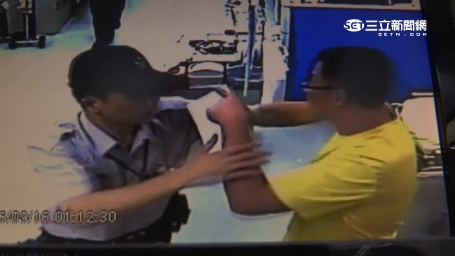 警酒駕失控衝進田　態度囂張拒酒測