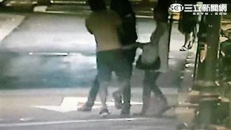 欠百萬避不見面　債主巧遇當街擒獲