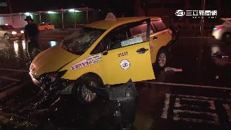 小黃迴轉遭賓士高速撞　釀1死5傷