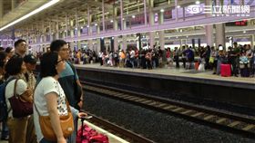 返鄉,高鐵,左營,北上,人潮,乘客／讀者提供