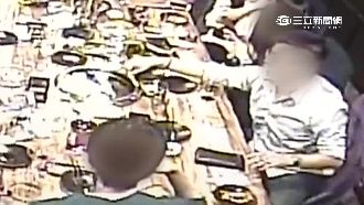 不滿業者提早打烊　客怒往烤爐丟菸頭