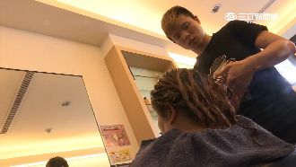 美髮店遇女霸王　不付錢又白吃白喝！