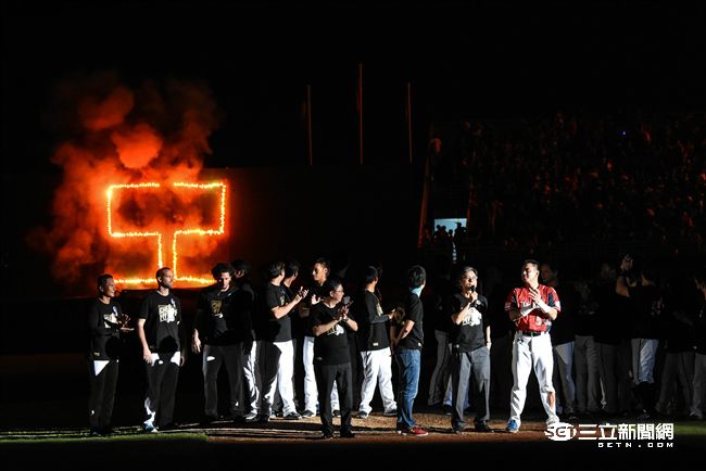 陳金鋒引退　圖／記者林敬旻攝