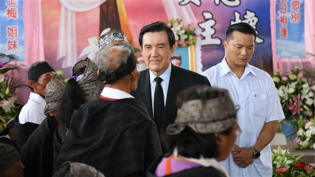 魯凱人瑞告別式　馬英九送最後一程