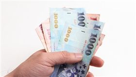 新台幣、千元鈔、鈔票／shutterstock