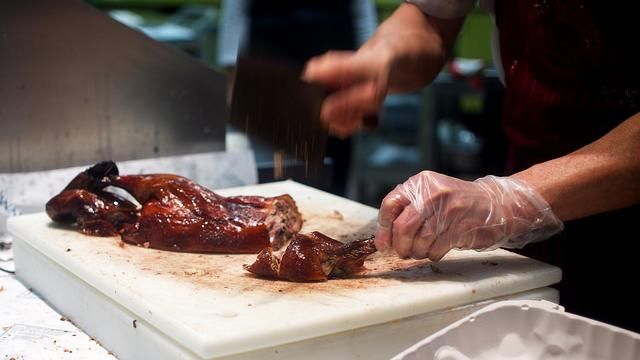 苗縣傳食物中毒　鴨肉攤檢出沙門氏菌