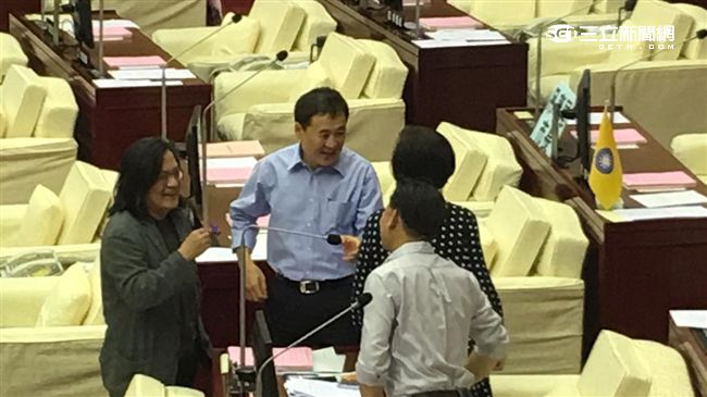 「看不起」市議員？　林洲民澄清四字