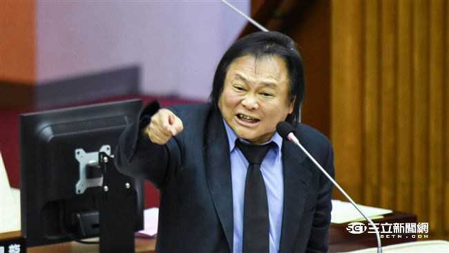 洪智坤告王世堅加重誹謗　判拘役確定
