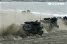 海軍陸戰隊幾乎勝任所有地形作戰的AAV7A1兩棲突擊車，可進行連續7個小時的兩棲水面航行操作， 是目前全世界性能最優異的兩棲戰鬥車輛。 。（記者邱榮吉/攝影）