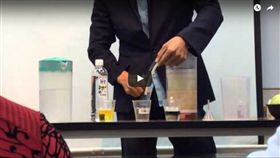 安麗酸鹼值影片(圖/ptt，影片遭刪除)
