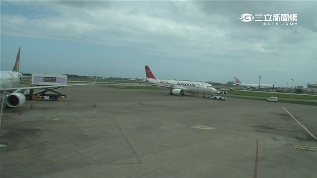 起降決定在航空　航管只能提數據