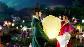 圖翻攝自韓網 雲畫的月光 朴寶劍