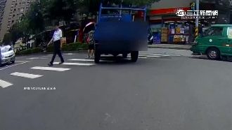 走斑馬線也會出事　婦人遭貨卡擦撞