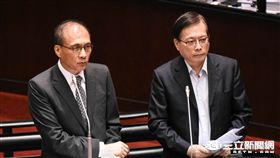 勞動部長郭芳煜 圖／記者林敬旻攝