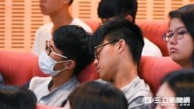 前總統馬英九東吳大學開課,學生睡覺托下巴 圖／記者林敬旻攝