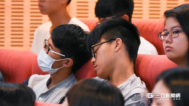 為何台灣男生少蓄鬍？竟和這習俗有關