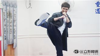 被謝佳見打　又仁直呼「蠻舒服的！」