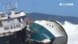 墾丁大浪吹斷漁船鋼索　連船頭也遭殃