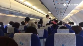 飛機滑行1小時急補油　專家這樣解釋