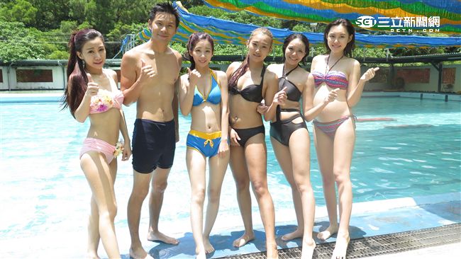 被辣妹圍繞　阿耀「濕」了...