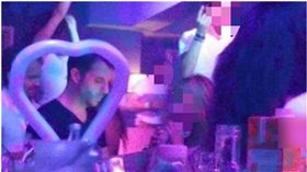 大衛,把妹,性愛,影片,獵豔,泰國,旅遊,媒體,新聞,色魔,LINE(http://bangkok.coconuts.co/2016/09/06/warning-sex-maniac-david-bond-back-thailand-screw-asian-women-literally-and-figuratively)