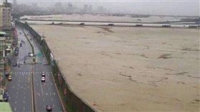 淡水河,舊照,暴漲／翻攝自網路