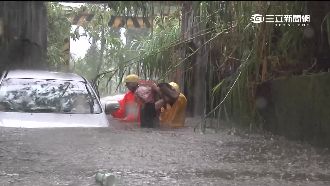 梅姬豪雨灌花蓮　女硬闖積水涵洞受困