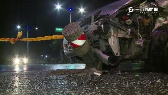 闖紅燈惹禍　雨天連環撞3車全爛