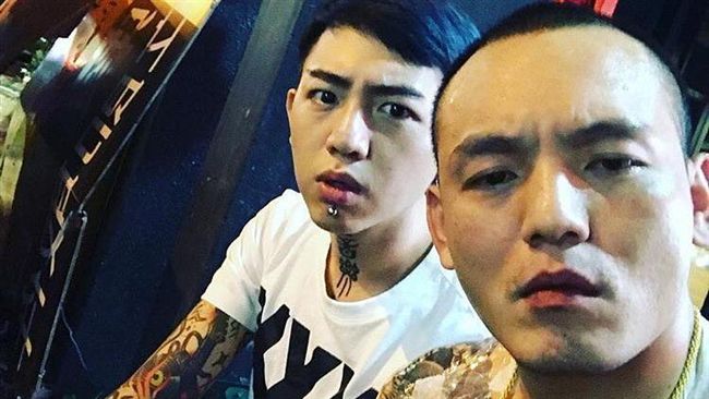 春風、謝和弦揪刺青　Man度爆表！