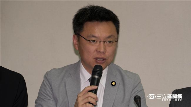 白手套串證？綠委：北院應收押許金龍