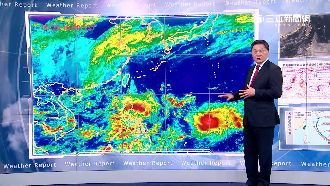 芙蓉漸增強恐轉中颱　路徑預測這樣走