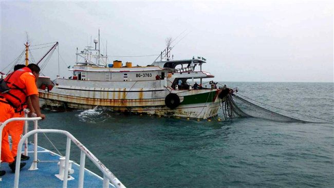 颱風遠離　澎湖海巡查獲漁船違規拖網