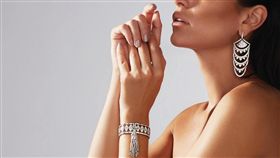 珠寶品牌 Stephen Webster（圖／翻攝自Stephan Webster臉書粉絲專頁）