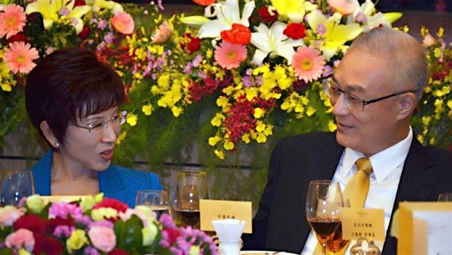 不理吳敦義開砲　洪秀柱只關心這件事