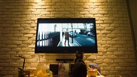 看電視
https://www.flickr.com/photos/enixii/5605865503/in/photolist-9xnwvv-dEYQCz-ds3noJ-deynhv-dF5gBU-dxAX1a-oxGifz-ha17Ba-dtP2bd-4hpfir-79W2MG-oxq9yp-8Udkue-dxBPM2-dMBgnJ-dxAV9V-8FaQ4R-dF1cZg-a4Jg3R-6BxLTG-dYVn1p-5G52S4-8DSBBo-5SEtZY-4R46Xi-53E8MF-8aQFKY-5cdj2V-5LR11v-6VBDw-5K62HL-8Pb7xe-6zkKbc-7xsWKp-5ReUx7-55uw4j-oxnYwp-8Pee2U-8Pb83Z-8PedL1-8Pb7P4-8Pb7Yk-av8RSP-5RaBo8-h57DvF-dNjtuz-dEZfg2-h9MV2b-dYM23A-dNbBsy