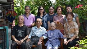 人瑞,十項全能,兒女,接生,過動兒
圖／中央社