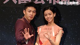 第53屆金馬獎入圍名單，由去年最佳女主角宋芸樺及去年新人獎得主李鴻其共同揭獎。（記者邱榮吉/攝影）